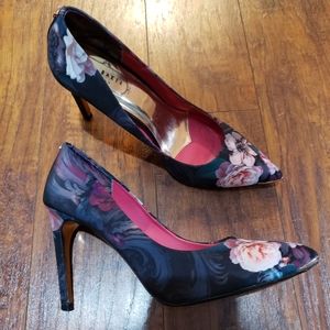 Ted baker London floral stiletto shoes. Size 37.5 us 7.5